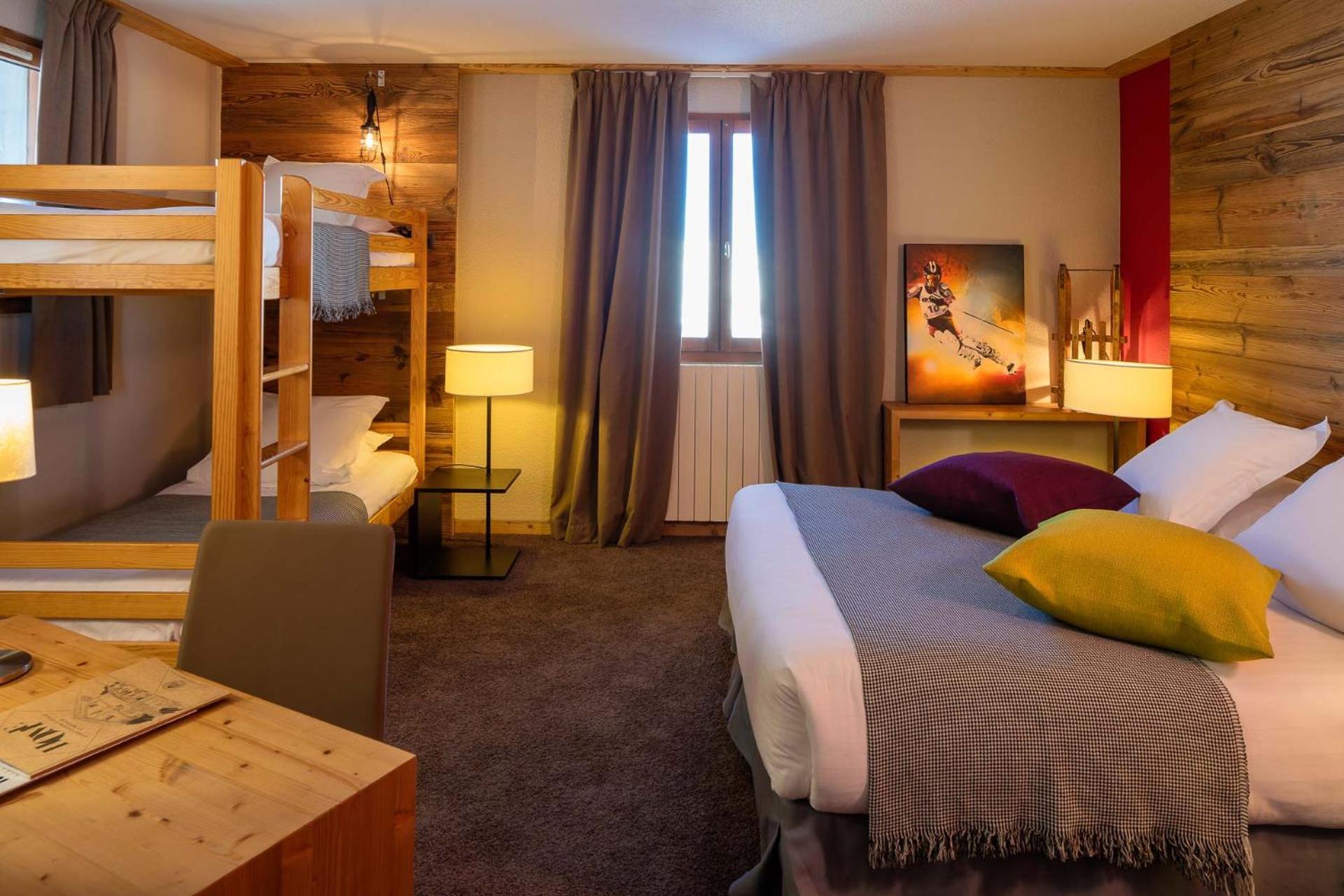 Hillary Hotel Les Menuires Экстерьер фото